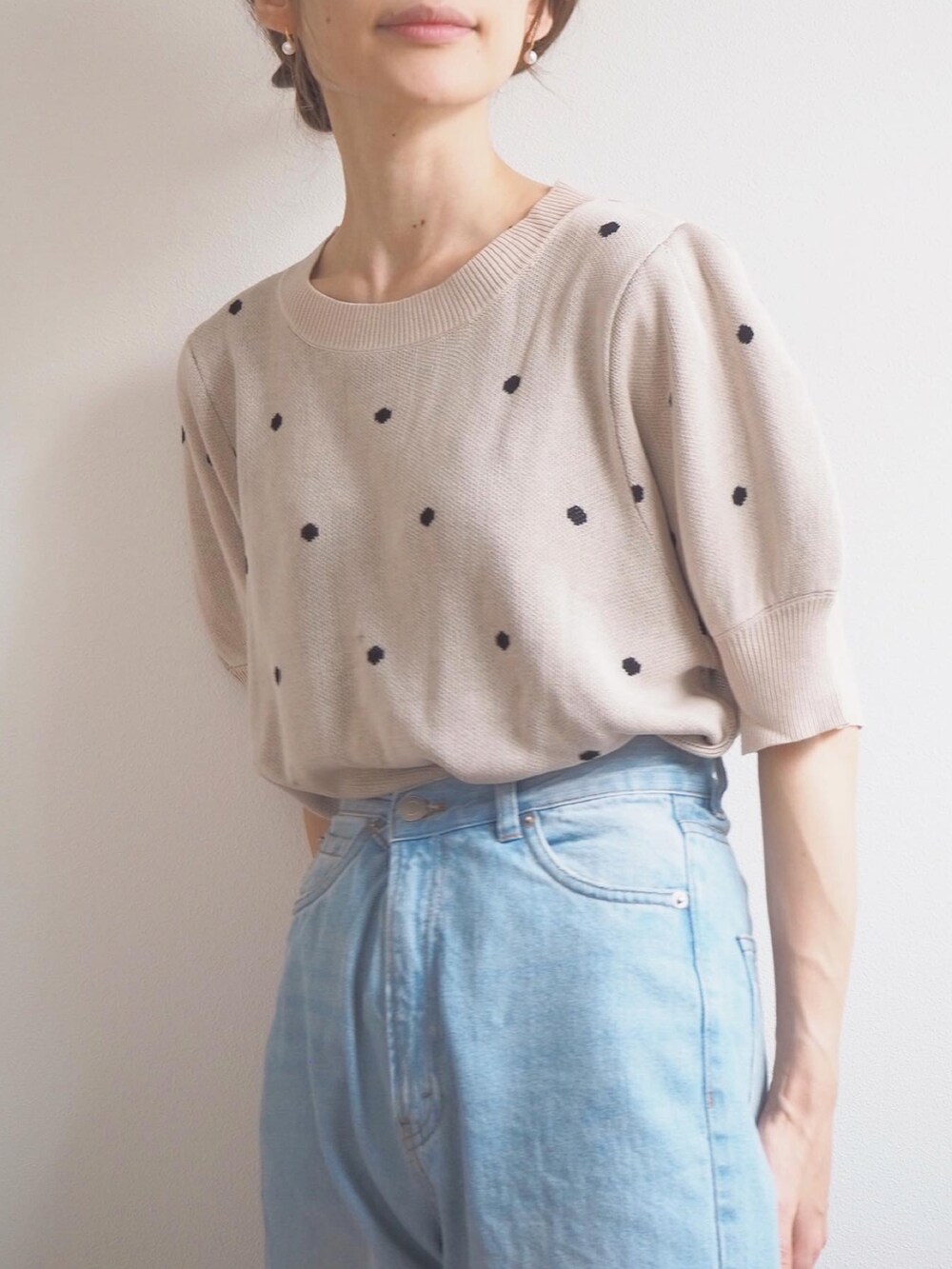 「このスタイルがお気に入り、シンプルスタイル、大人女子、おしゃれさんと繋がりたい」｜「GeeRAの2023 SS ドット柄サマーニットプルオーバー（ニット/セーター、ベージュ系）」を使った、❁ a i  ❁さん（レディース・158cm）の夏コーディネートの4枚目の写真