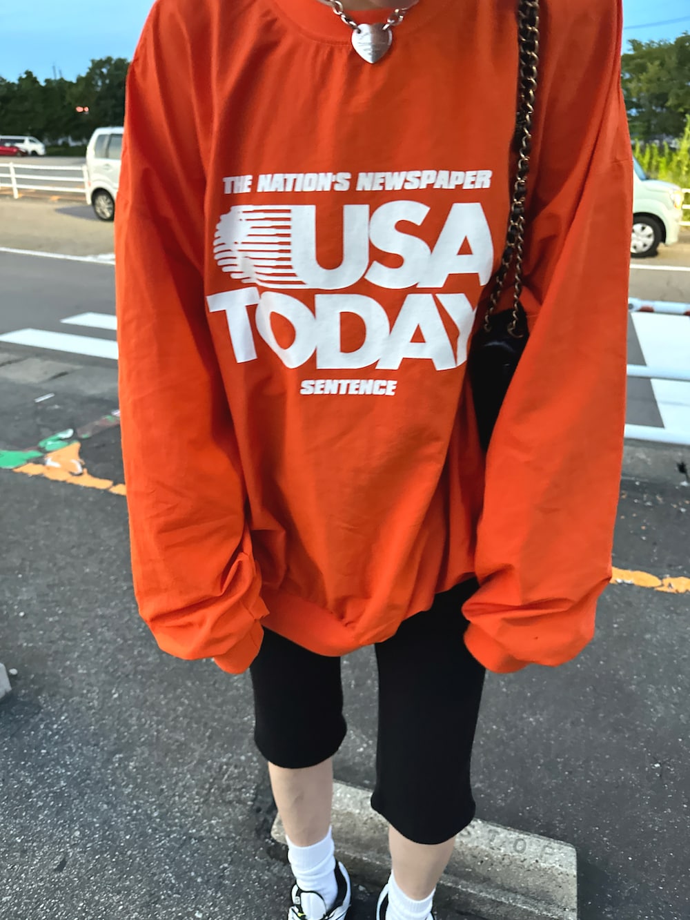 「ハーフパンツ、秋コーデ、きれいめカジュアル、秋服準備はじめました、パンツコーデ、バイカーパンツ、プチプラコーデ」｜「mignonのアイテム（パンツ、ブラック系）」を使った、mioさん（レディース・165cm）の秋コーディネートの2枚目の写真