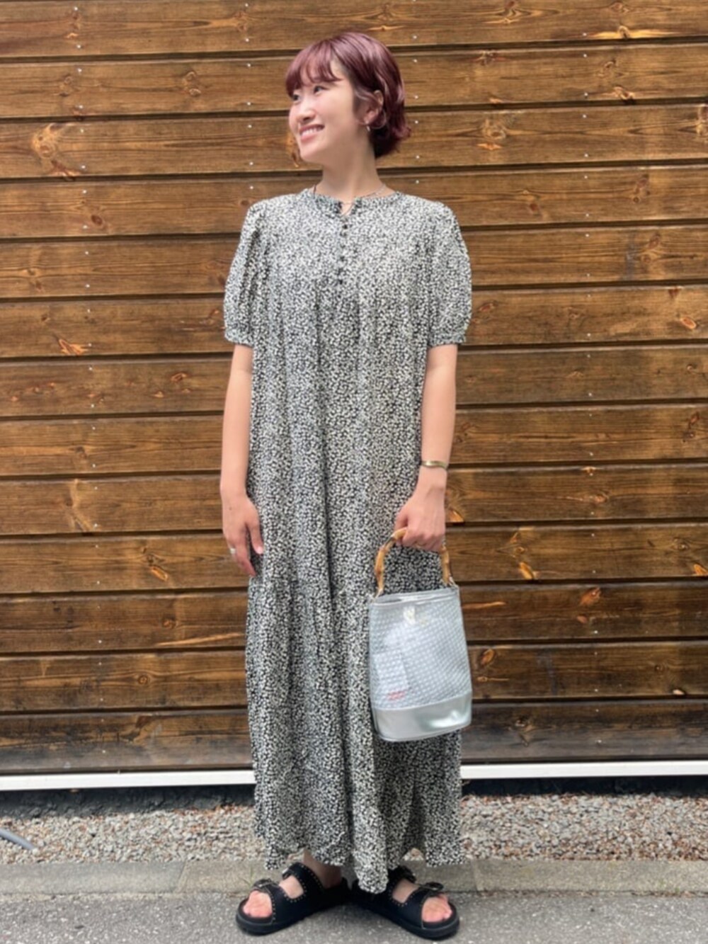 限定展開 花柄 マキシ 半袖 ワンピースを使った人気ファッション