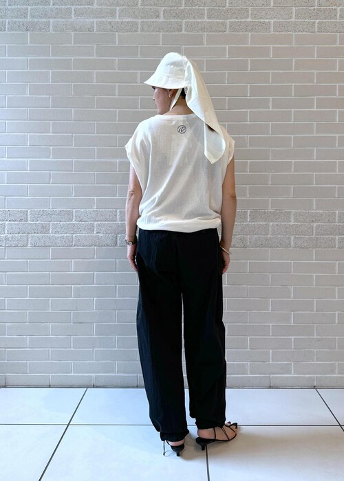 C6233 AmericanaTシャツリラックスコーデ AMERICANAのTシャツ/カットソーを使った人気ファッション
