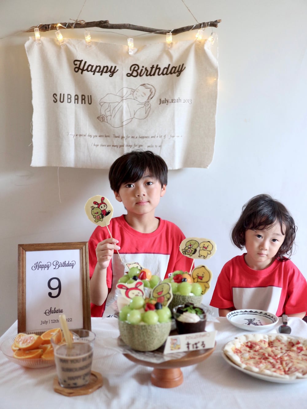 「誕生日、おめでとう！、オレンジ、ハーフパンツ、カンカン帽、夏コーデ、男の子、記念日コーデ」｜「LOWRYS FARMのドレスチュニックシャツ　956358（シャツ/ブラウス、オレンジ系）」を使った、Su,Um,Riさん（キッズ・120cm）の夏コーディネートの4枚目の写真