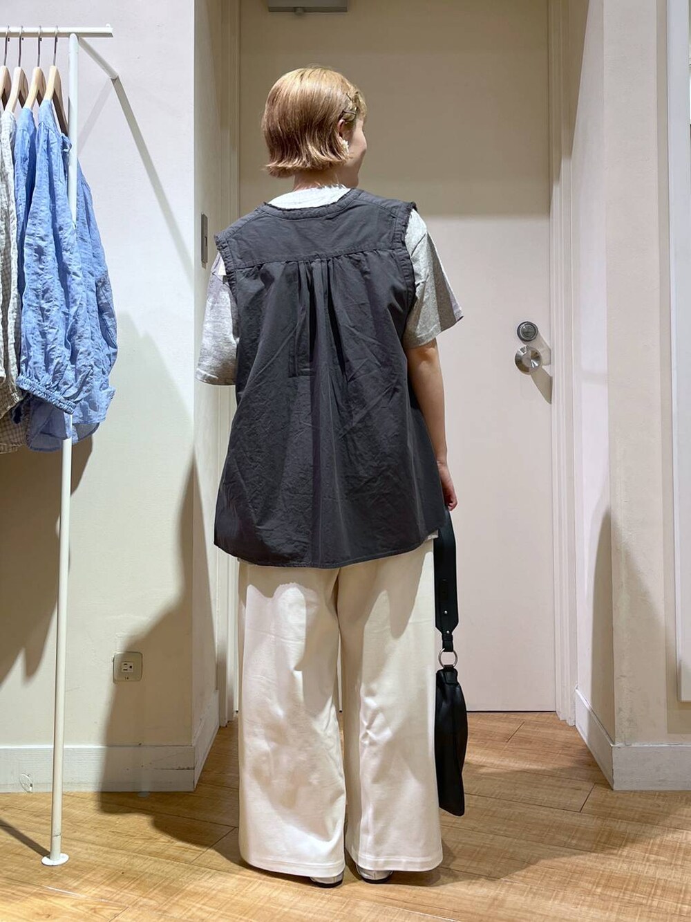 レディースの秋コーディネートの3枚目の写真