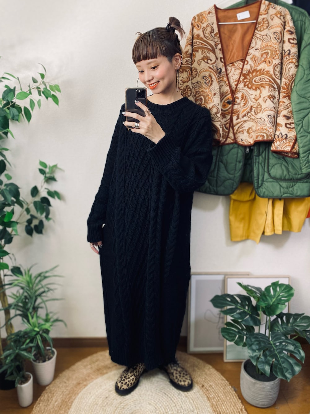 「新星WEARISTAにエントリー、今日のコスメと服、マイベストコーデ2023、クリスマスに着たい服、休日スタイル、お出かけコーデ、古着MIX、きれいめカジュアル、ビッグシルエット、プチプラ、冬アウター、コート、レザー、ワンピース、ショルダーバッグ」|「INTEGRATEのインテグレート プロフィニッシュ BB(ファンデーション、ベージュ系)」を使った、moratoriamu.さん(レディース・155cm)の冬コーディネートの2枚目の写真