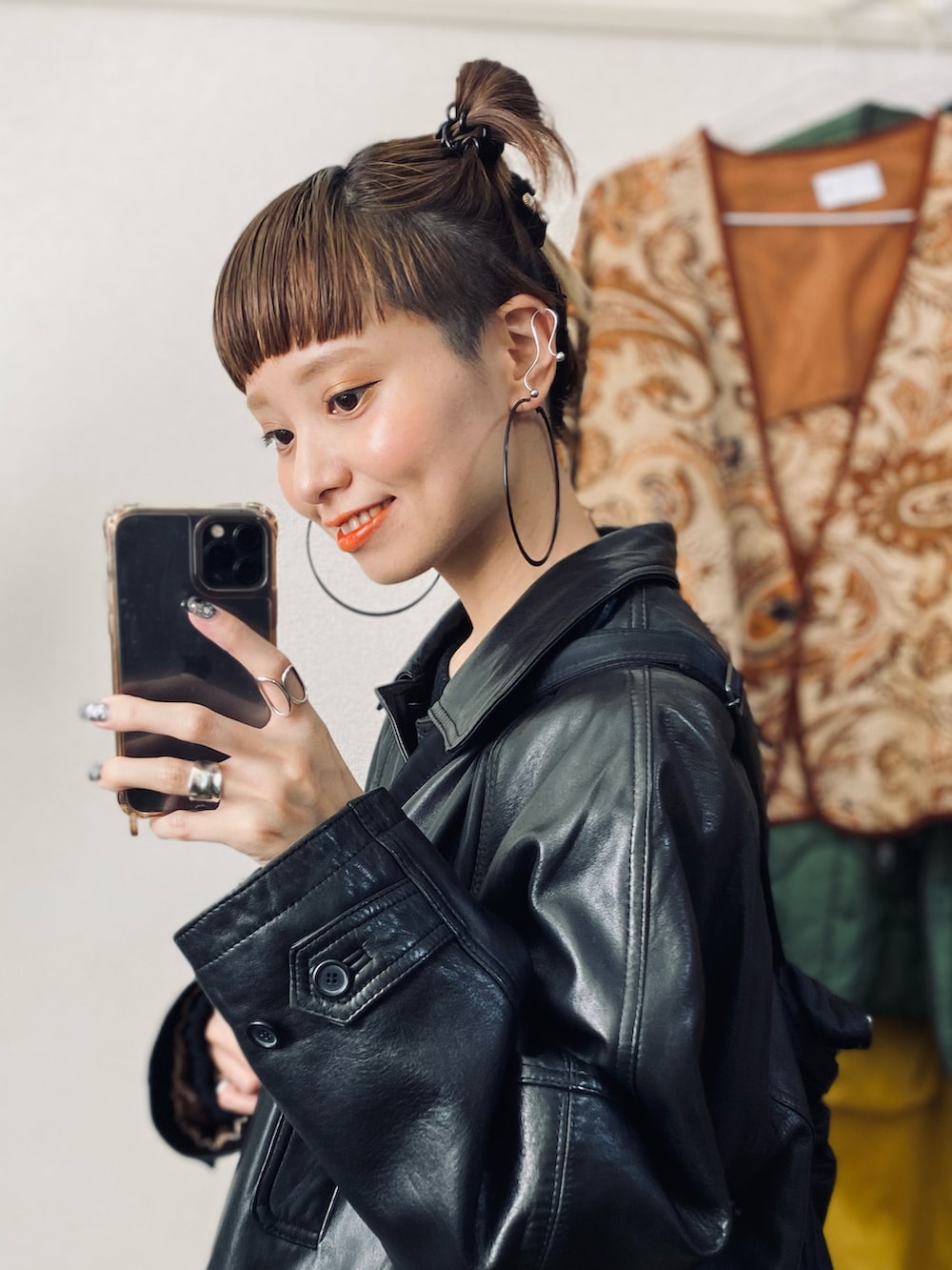 「新星WEARISTAにエントリー、今日のコスメと服、マイベストコーデ2023、クリスマスに着たい服、休日スタイル、お出かけコーデ、古着MIX、きれいめカジュアル、ビッグシルエット、プチプラ、冬アウター、コート、レザー、ワンピース、ショルダーバッグ」|「INTEGRATEのインテグレート プロフィニッシュ BB(ファンデーション、ベージュ系)」を使った、moratoriamu.さん(レディース・155cm)の冬コーディネートの3枚目の写真