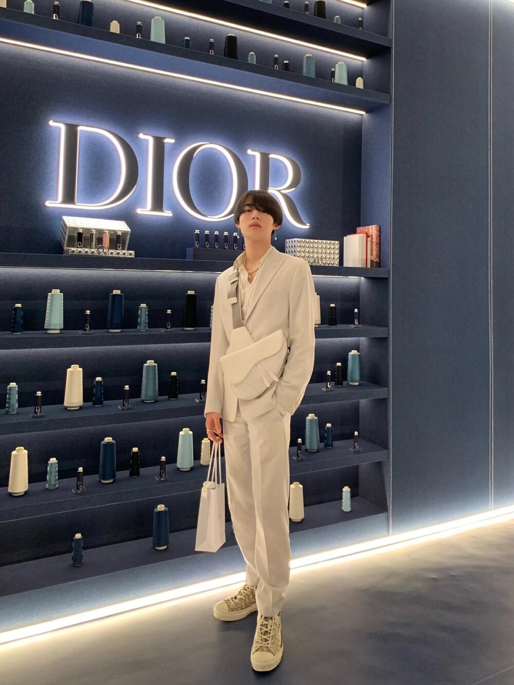 翔貴｜Diorのショルダーバッグを使ったコーディネート - WEAR