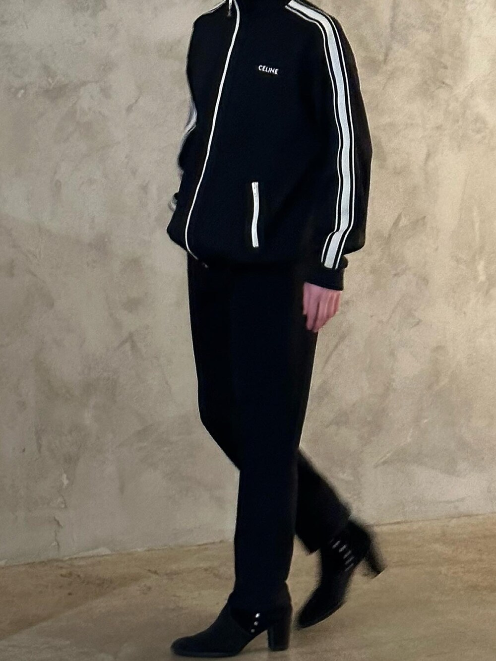 CELINE ブラック ジャージ 翔貴｜CELINEのジャージを使ったコーディネート - WEAR