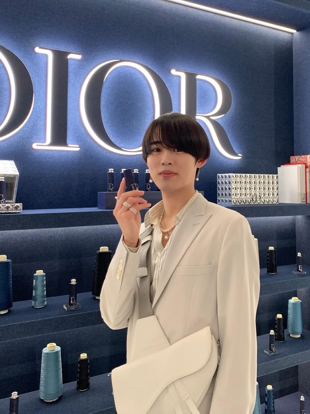 翔貴｜Diorのショルダーバッグを使ったコーディネート - WEAR