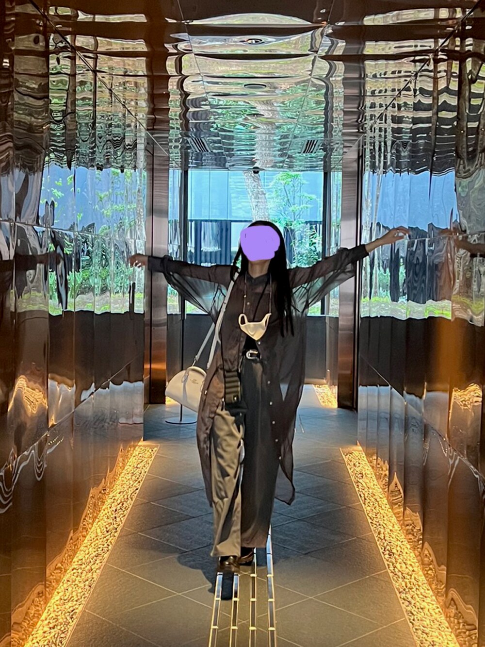 「シアーシャツ、シアーワンピース、グレーパンツ、きれいめカジュアル、旅行、休日コーデ、オトナカジュアル」｜「いつかの京都のアイテム（その他、その他）」を使った、、さん（レディース・156cm）の秋コーディネートの4枚目の写真