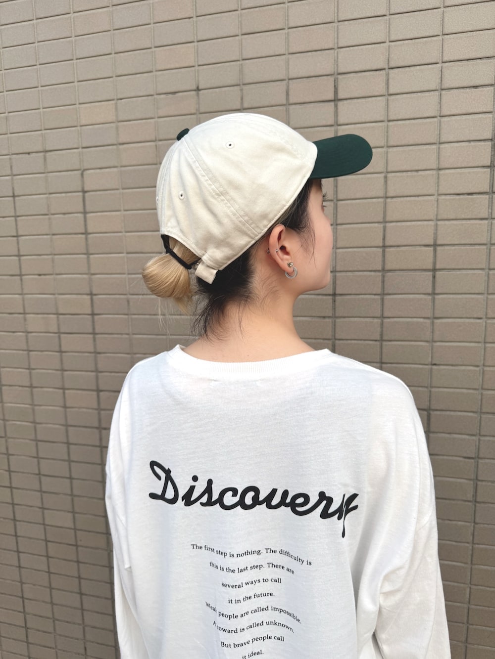 「override 、DANTON、帽子、キャップ、ツートーンキャップ、ラフコーデ、おでかけコーデ、メンズライク、秋冬、オールシーズン、秋服準備はじめました、おしゃれさんと繋がりたい」｜「DANTONのDANTON  6PANEL 2TONE CAP / ダントン（キャップ、グリーン系）」を使った、zabethさん（レディース・160cm）の秋コーディネートの3枚目の写真