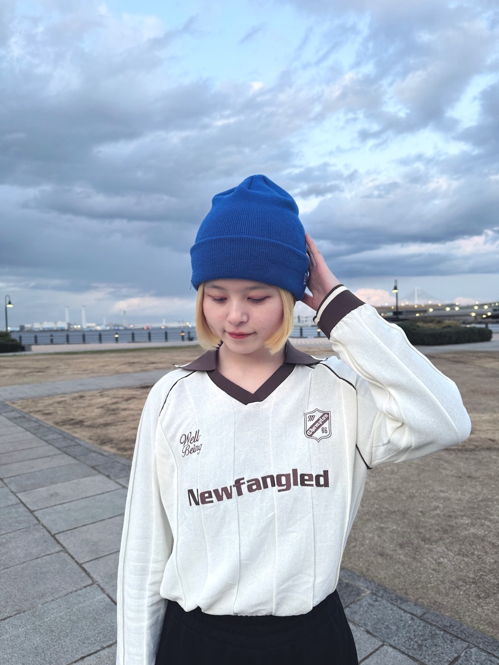 「春夏コーデ、ゆるコーデ、override、NEW ERA、ストリートコーデ、メンズライク、moussy、帽子、ビーニー」｜「NEW ERAのニューエラ ニット帽 MLB ONSPOTZ別注（ニットキャップ/ビーニー、ブルー系）」を使った、zabethさん（レディース・160cm）の春コーディネートの2枚目の写真