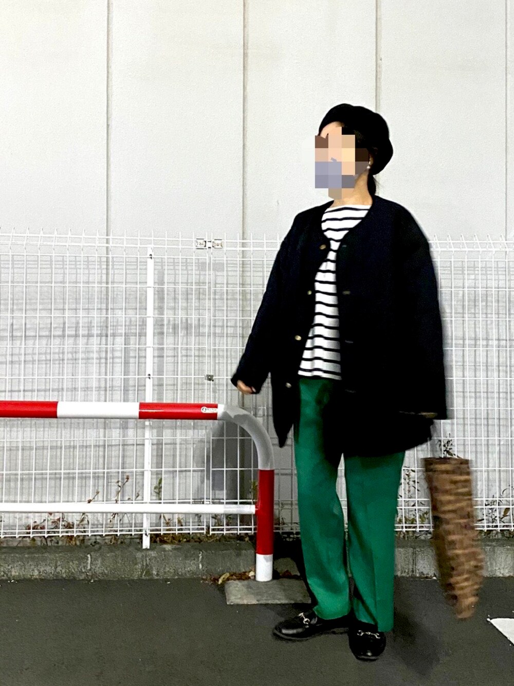 「coca、coca(coca)、全身coca、cocaコーデ、コカ(coca)、低身長、冬コーデ、ボーダー、グリーン、カラーパンツ、カラーコーデ、低身長コーデ、winter」｜「Edit Sheenのレオパードトート（トートバッグ、その他）」を使った、meowmiさん（レディース・155cm）の冬コーディネートの2枚目の写真