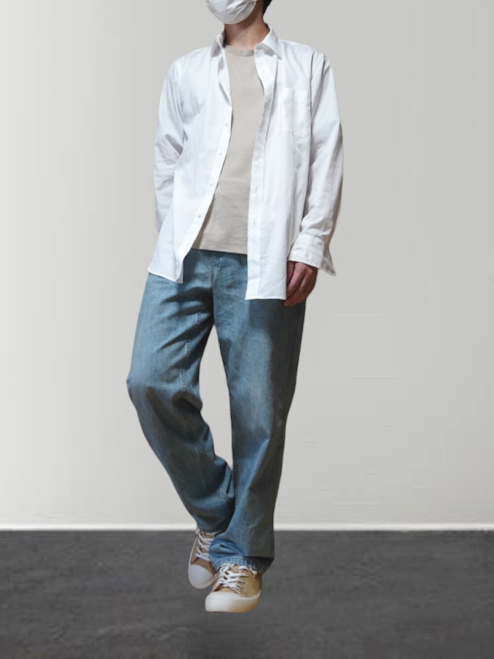 「デニムっていいよね、シンプルコーデ、白シャツ、デニム、デニムパンツ、スニーカー、スニーカーコーデ、UNIQLO、GU、プチプラ」｜「GUのアイテム（Tシャツ/カットソー、ホワイト系）」を使った、htkさん（メンズ・169cm）の夏コーディネートの2枚目の写真
