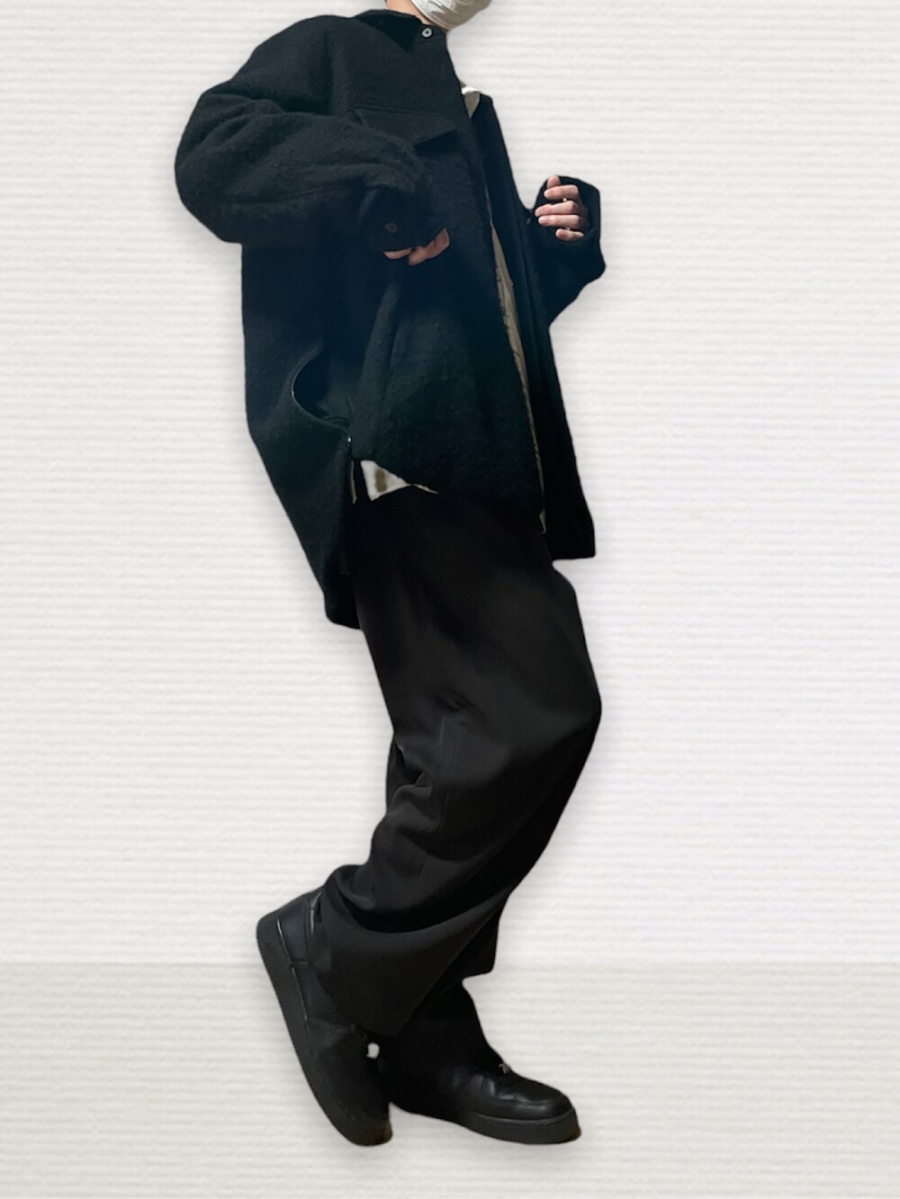 「シンプルコーデ、CPOジャケット、シャツスタイル、スラックス、スニーカー、stein、WYM、remer、NIKE」｜「WYM LIDNMの【WYM LIDNM】TENCEL RELAX WIDE SHIRT（シャツ/ブラウス、ホワイト系）」を使った、htkさん（メンズ・169cm）の春コーディネートの3枚目の写真