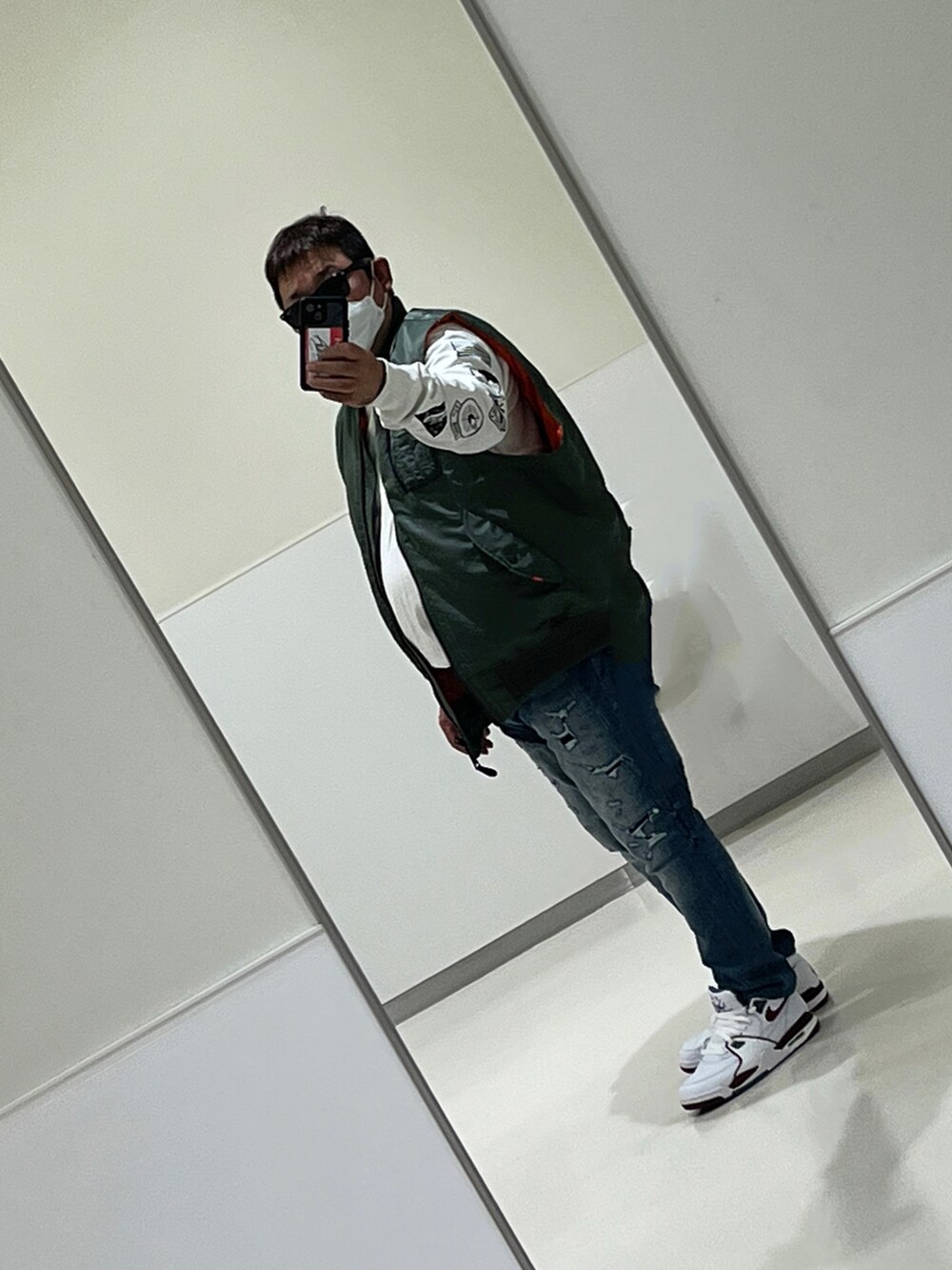 「秋ルック紹介するよ」｜「GAPのアイテム（デニムパンツ、ブルー系）」を使った、sasan723さん（メンズ・160cm）の秋コーディネートの2枚目の写真