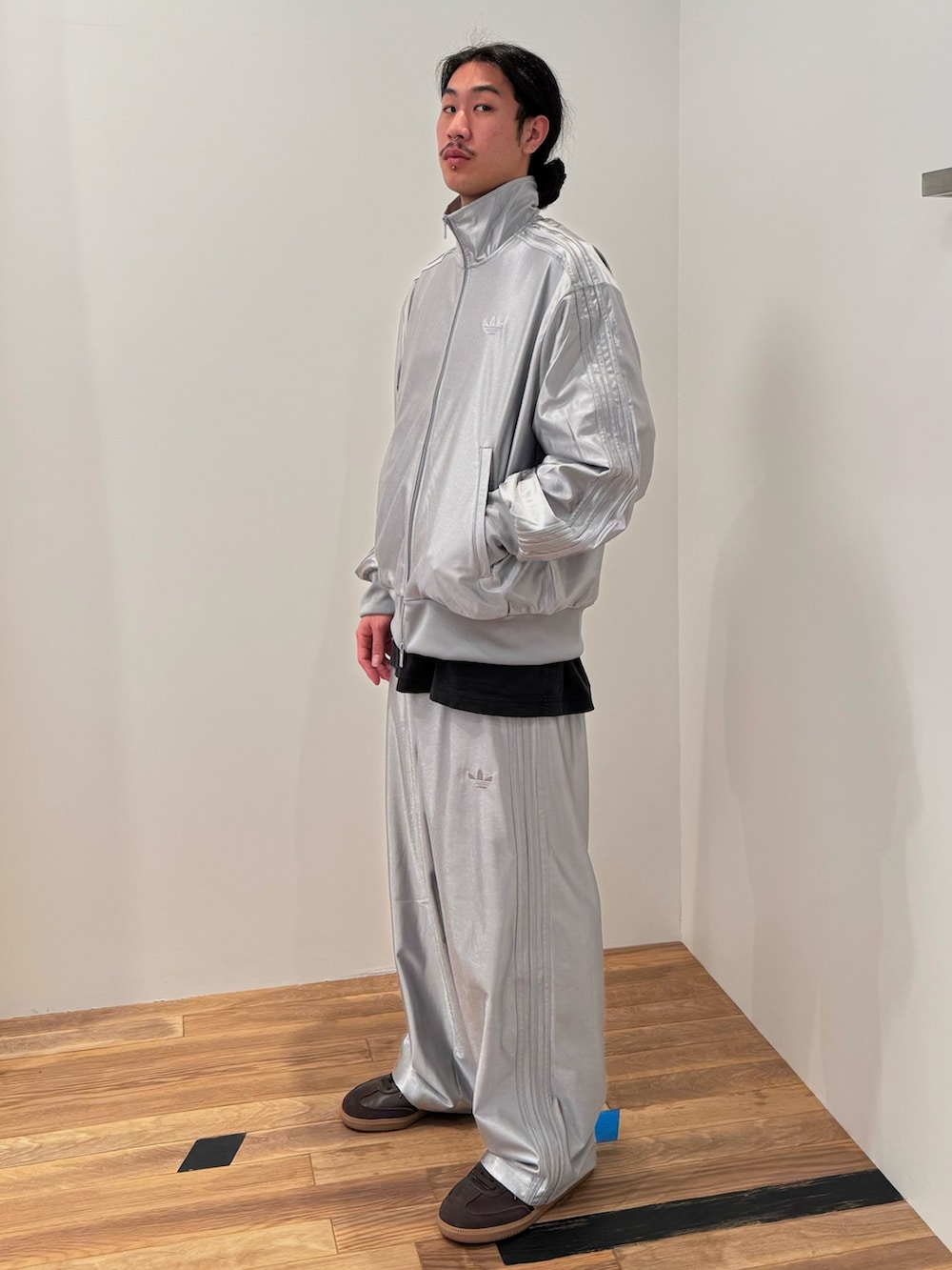 adidas オーバーサイズ ファイヤーバード トラックパンツ シルバー adidas Originals（アディダスオリジナルス）の「＜adidas