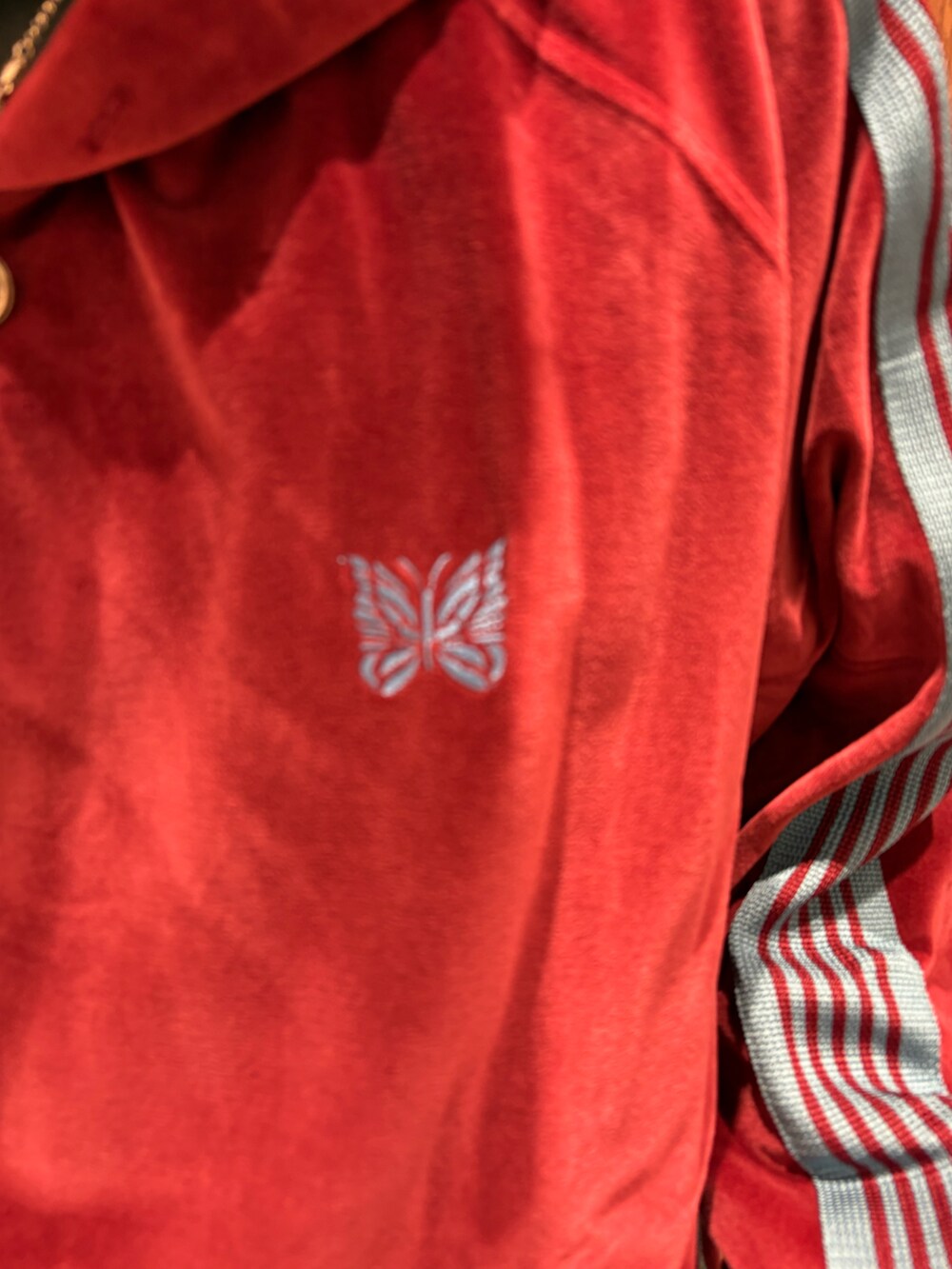 ブラック系のサンダルを着用したメンズの夏コーディネートの2枚目の写真