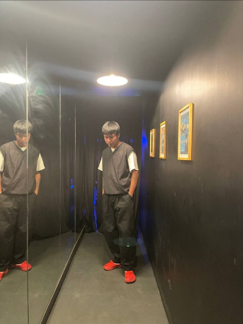Anthonyさんの（CAMPER）を使ったコーディネートの2枚目の写真