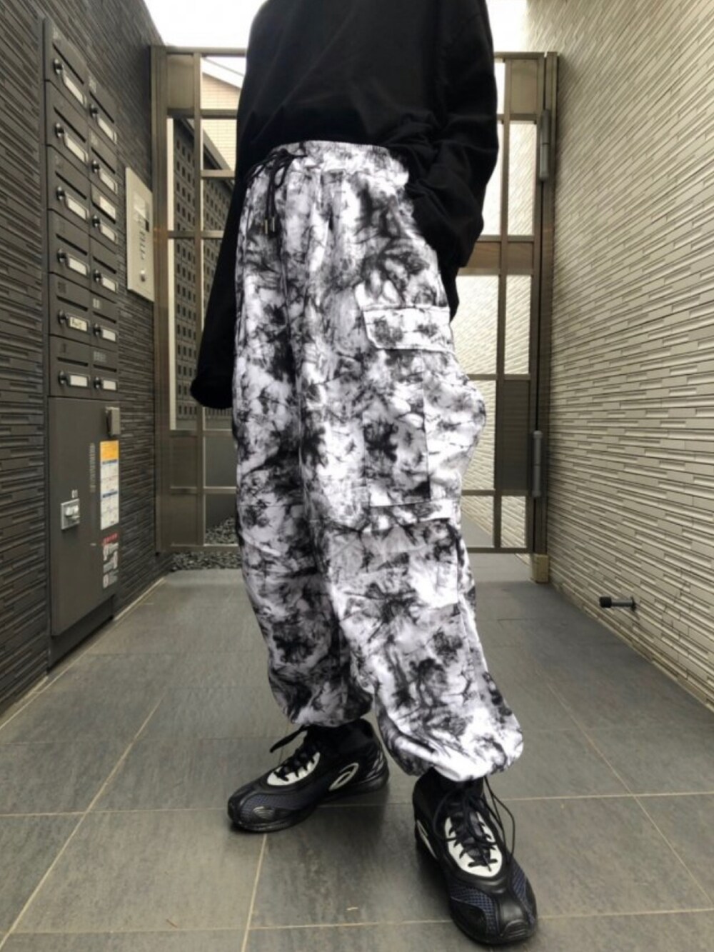 カーゴパンツ タイダイ模様 XU ストリート サブカル モード系 カーゴパンツ タイダイ模様 XU ストリート サブカル モード系