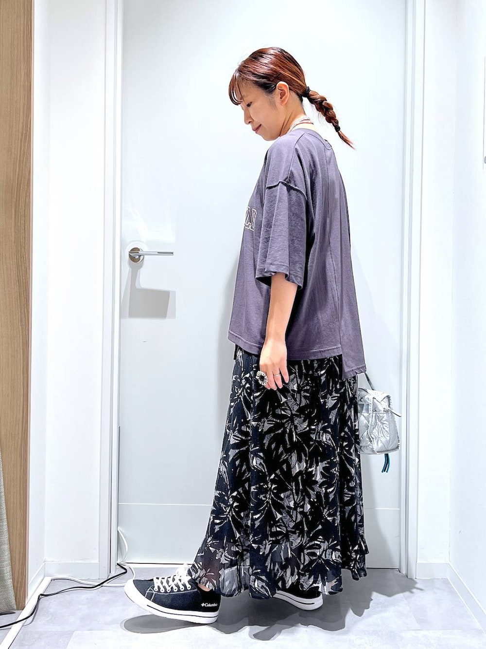 「カジュアル、リラックス、体型カバー、GLOBAL WORK、まちがいない服_GLOBAL WORK、ガーリー、スカート」｜「GLOBAL WORKのエアリーリラックスフレアスカート/575243（スカート、ブラック系）」を使った、manayan0602さん（レディース・158cm）の夏コーディネートの4枚目の写真