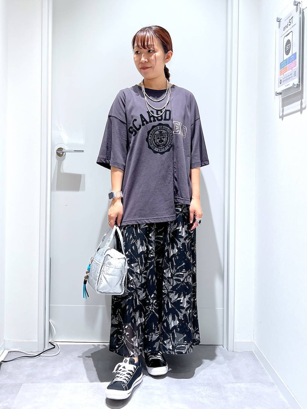 「カジュアル、リラックス、体型カバー、GLOBAL WORK、まちがいない服_GLOBAL WORK、ガーリー、スカート」｜「GLOBAL WORKのエアリーリラックスフレアスカート/575243（スカート、ブラック系）」を使った、manayan0602さん（レディース・158cm）の夏コーディネートの5枚目の写真