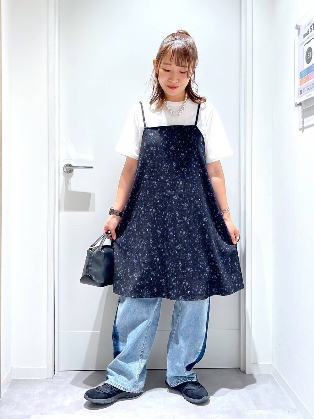 「カジュアル、リラックス、体型カバー、GLOBAL WORK、まちがいない服_GLOBAL WORK、ガーリー、フェミニン、夏コーデ」｜「GLOBAL WORKのスペ軽お財布ショルダー/132336（ショルダーバッグ、ブラック系）」を使った、manayan0602さん（レディース・158cm）の春コーディネートの6枚目の写真