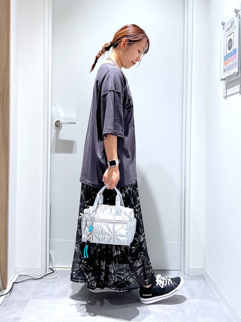 「カジュアル、リラックス、体型カバー、GLOBAL WORK、まちがいない服_GLOBAL WORK、ガーリー、スカート」｜「GLOBAL WORKのエアリーリラックスフレアスカート/575243（スカート、ブラック系）」を使った、manayan0602さん（レディース・158cm）の夏コーディネートの2枚目の写真
