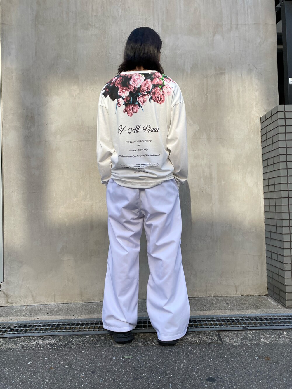 「秋のコーデ、LHP、オーバーサイズ、Danke schon、ワイドパンツ、シンプルスタイル、ストリートコーデ、LHP大阪、LHPOSAKA、A4A」｜「DANKE SCHONのDankeSchon/ダンケシェーン/TC TWILL SNOW PANTS（その他パンツ、ホワイト系）」を使った、Ryunosuke Ikedaさん（メンズ・173cm）の夏コーディネートの2枚目の写真