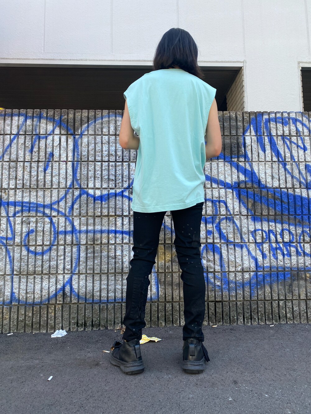 「シンプル、ストリート、LHP、オーバーサイズ、BALENCIAGA、ストリートコーデ、今日のコーデ、LHP大阪、メンズコーデ、LHPOSAKA」｜「DANKE SCHONのDankeSchon/ダンケシェーン/リペアデニムパンツ（デニムパンツ、ブラック系）」を使った、Ryunosuke Ikedaさん（メンズ・173cm）の夏コーディネートの3枚目の写真