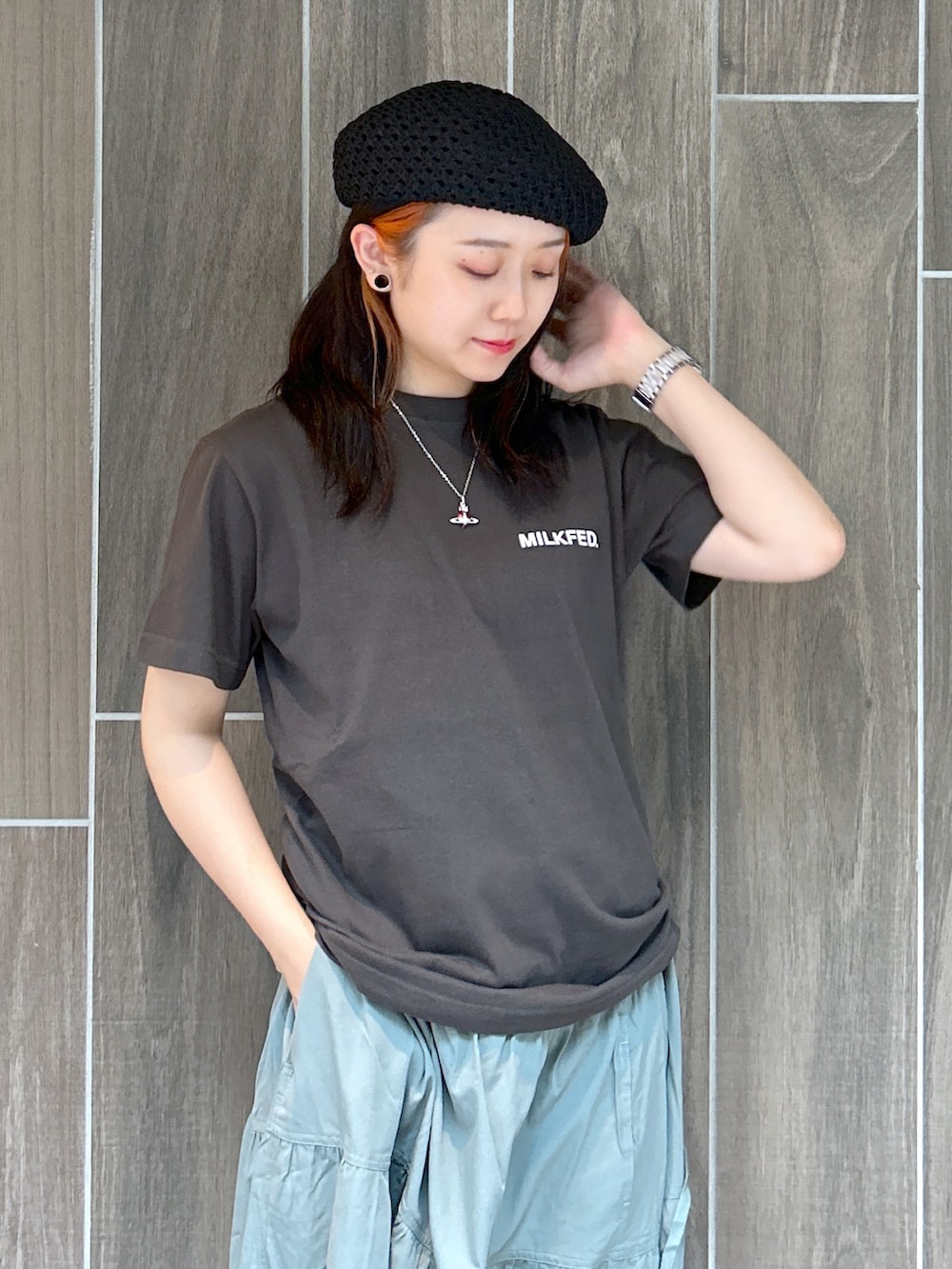「WEARyouthコーデ、夏服コーデ、オトナカジュアル、お洒落さんとつながりたい、ワンピースコーデ、ショルダーバッグ、おでかけコーデ、お出かけコーデ、サロペット、ミルクフェド、ミルクフェド(MILKFED.)、MILKFED.、ベレー帽、骨格ウェーブ、厚底シューズ」｜「RAY CASSINのアイテム（ハンチング/ベレー帽、ブラック系）」を使った、レイナさん（レディース・154cm）の夏コーディネートの3枚目の写真