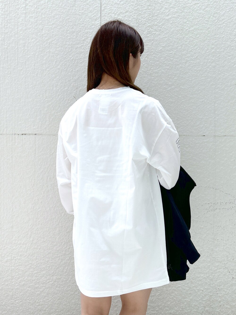 「WEARyouthコーデ、初夏コーデ、ラクチンコーデ、ミルクフェド、ミルクフェド(MILKFED.)、MILKFED.、Ocean pacific、海コーデ、低身長、骨格ウェーブ、シンプルスタイル、夏コーデ、ＵＶカット、ラッシュガード」｜「MILKFED.のMILKFED.xOP RASH GUARD ZIP HOODIE（ラッシュガード、ブラック系）」を使った、レイナさん（レディース・154cm）の春コーディネートの2枚目の写真