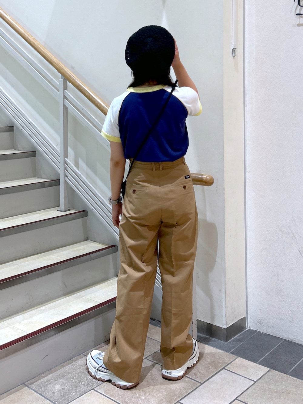 「WEARyouthコーデ、夏だ！Tシャツ着よう！、パンツスタイル、ミルクフェド、ミルクフェド(MILKFED.)、MILKFED.、メンズライク、おしゃれさんと繋がりたい、骨格ウェーブ、カラーコーデ、低身長女子、ストリートコーデ、チビT、お出かけコーデ、ZOZOセール2023夏」｜「RAY CASSINのアイテム（ハンチング/ベレー帽、ブラック系）」を使った、レイナさん（レディース・154cm）の夏コーディネートの2枚目の写真