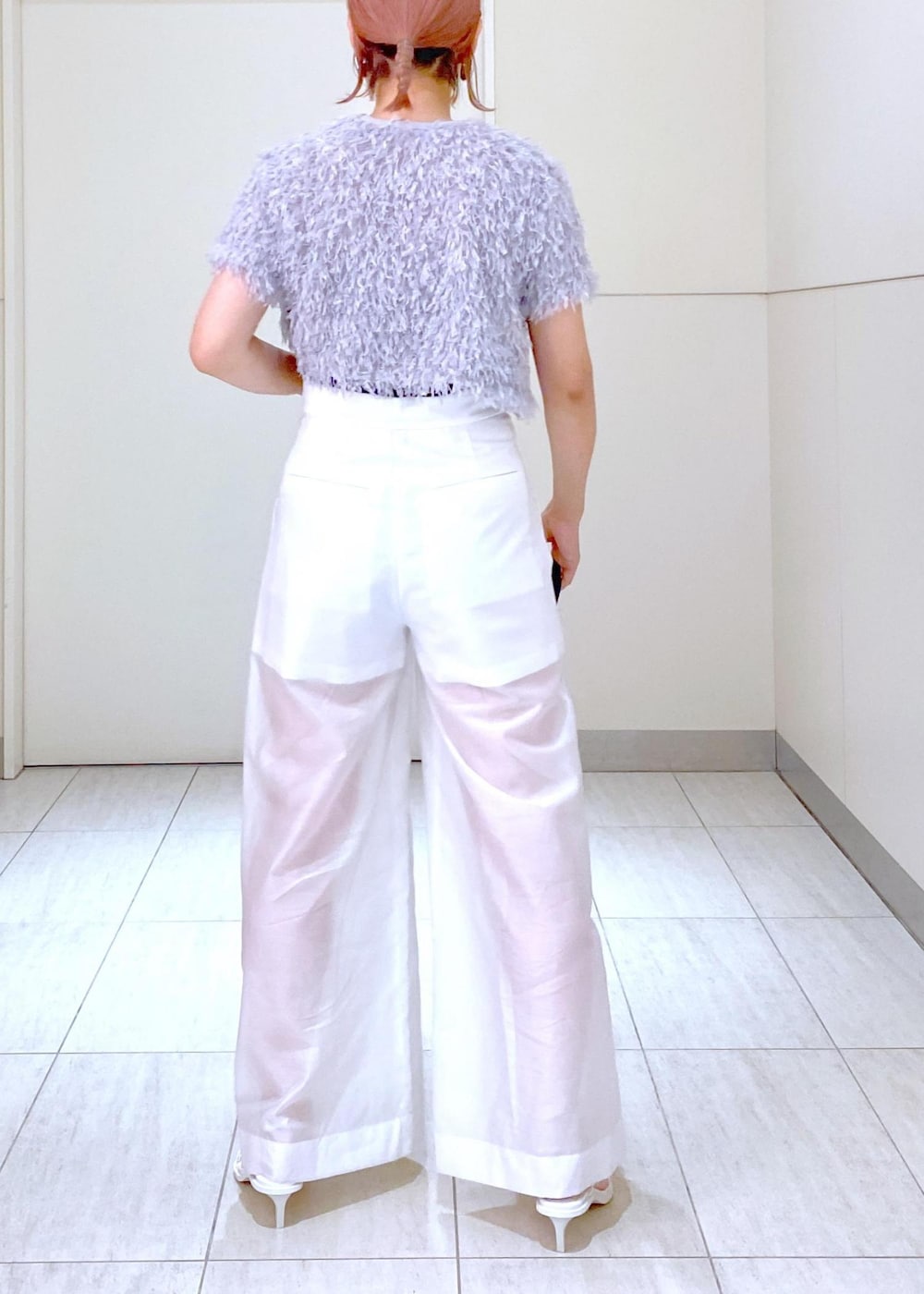 「OUR Wacoal、アワワコール、Ben Amun、ベンアムン、24SS、24SS夏の新作、24AW、24AW秋の新作、ママコーデ、ママ、GANNI、GANNI for ADAM ET ROPÉ、シアーパンツ、シアー、セットアイテム」|「ADAM ET ROPE'のナローラインサンダル(サンダル、ホワイト系)」を使った、KUBOTAさん(レディース・159cm)の夏コーディネートの6枚目の写真