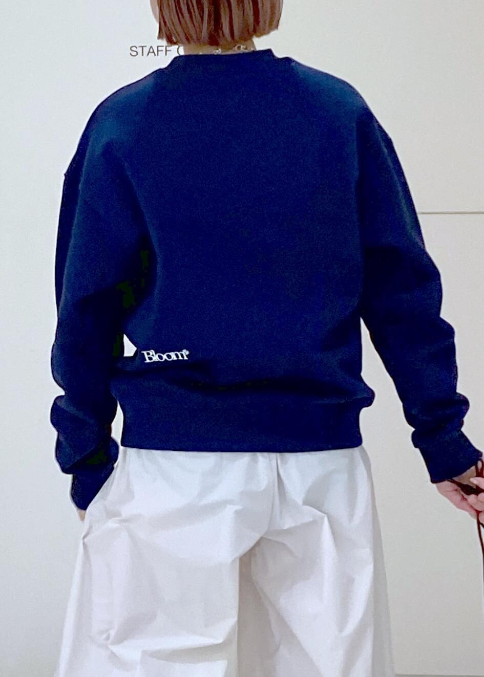 「Ben Amun、ベンアムン、フルーツオブザルーム、FRUIT OF THE LOOM for ADAM ET ROPE'、FRUIT OF THE LOOM、バルーンパンツ、24SS、24SS春の新作、ストラップサンダル、ママコーデ、休日スタイル、お出かけ、お出かけコーデ、ADAM ET ROPÉ、骨格ウェーブ」|「FRUIT OF THE LOOMの【FRUIT OF THE LOOM for ADAM ET ROPE'】別注 Logo Sweatshirt(スウェット、ブルー系)」を使った、KUBOTAさん(レディース・159cm)の冬コーディネートの5枚目の写真