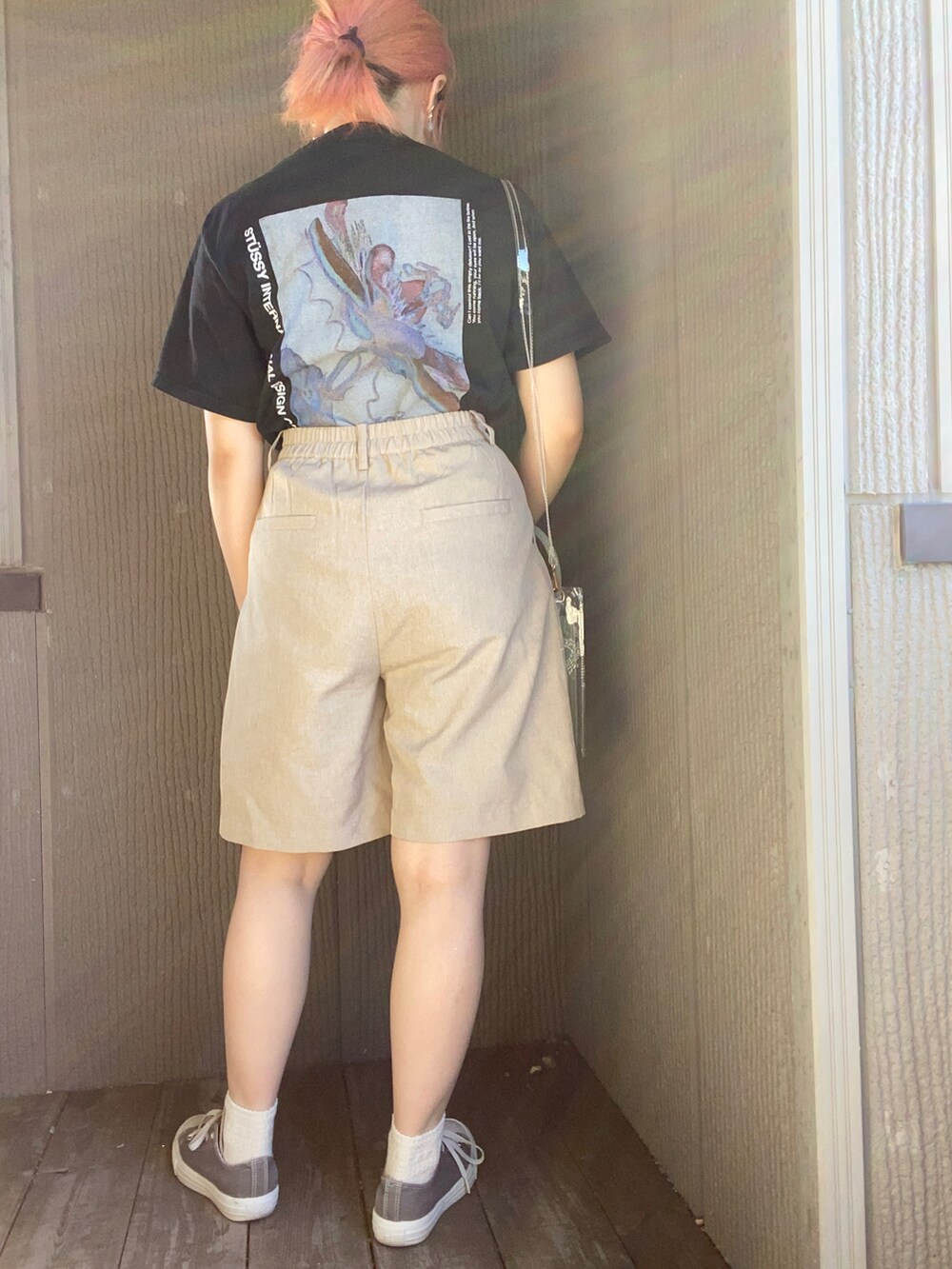 「夏コーデ、楽チンコーデ、カジュアルコーデ、クリアバッグ、stussy、スニーカーコーデ、ootd、低身長、低身長女子、おしゃれさんと繋がりたい、いいね、save、フォローお願いします🤑、いいね返し、フォローミー、ハーフパンツ、ストリート」｜「STUSSYのSTUSSY/ステューシー DELUSION PIG. DYED TEE 半袖Tシャツ（Tシャツ/カットソー、ブラック系）」を使った、miroro さん（レディース・148cm）の夏コーディネートの2枚目の写真