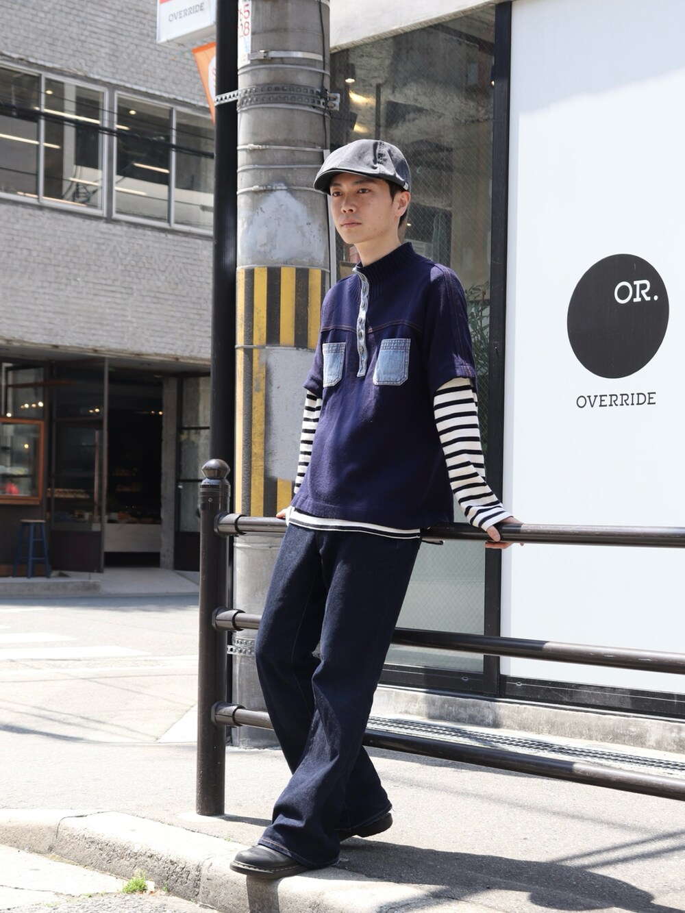 「ハンチング、最近のいい感じコーデ、春夏コーデ、シンプルスタイル、ハンチング帽、古着MIX、シンブル、ハンチングコーデ、シンプルコーデ、帽子」｜「OVERRIDEのOVERRIDE  OGC WASH DAMAGE HUNTING SG / オーバーライド（ハンチング/ベレー帽、ブラック系）」を使った、takatoさん（メンズ・170cm）の春コーディネートの3枚目の写真