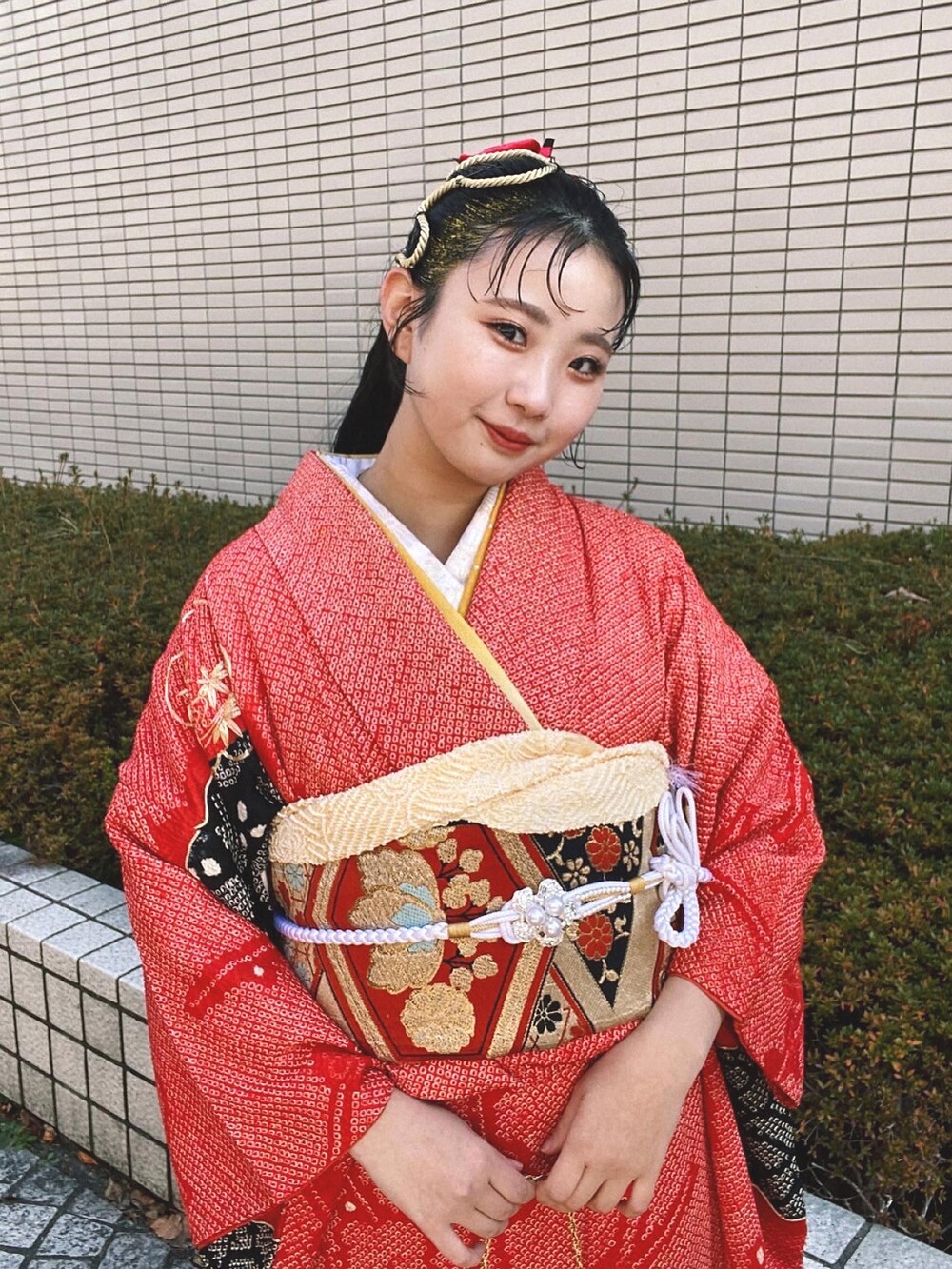「成人式、成人式ヘア、成人式振袖、総絞り、ママ振袖、instagram:sh_u41z、sy_ootd、フォロー、イイネ、お気に入り登録お願いします♡」｜「ママ振袖のアイテム（その他、レッド系）」を使った、sshuuさん（レディース・153cm）の冬コーディネートの2枚目の写真