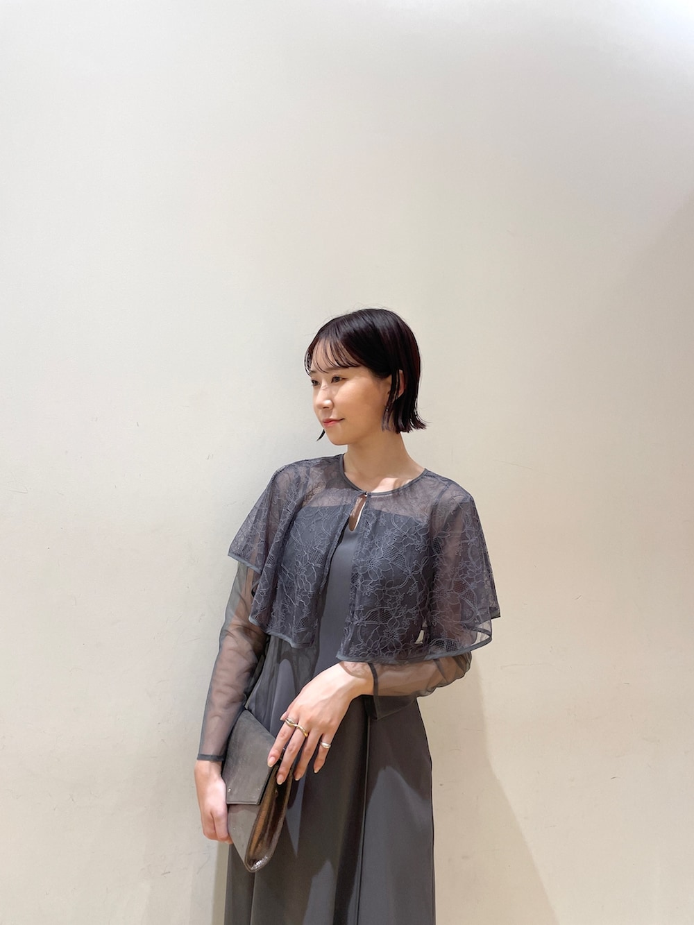MASAKI KISEさんの「LADYケープボレロキャミワンピース（LAGUNAMOON）」を使ったコーディネートの7枚目の写真