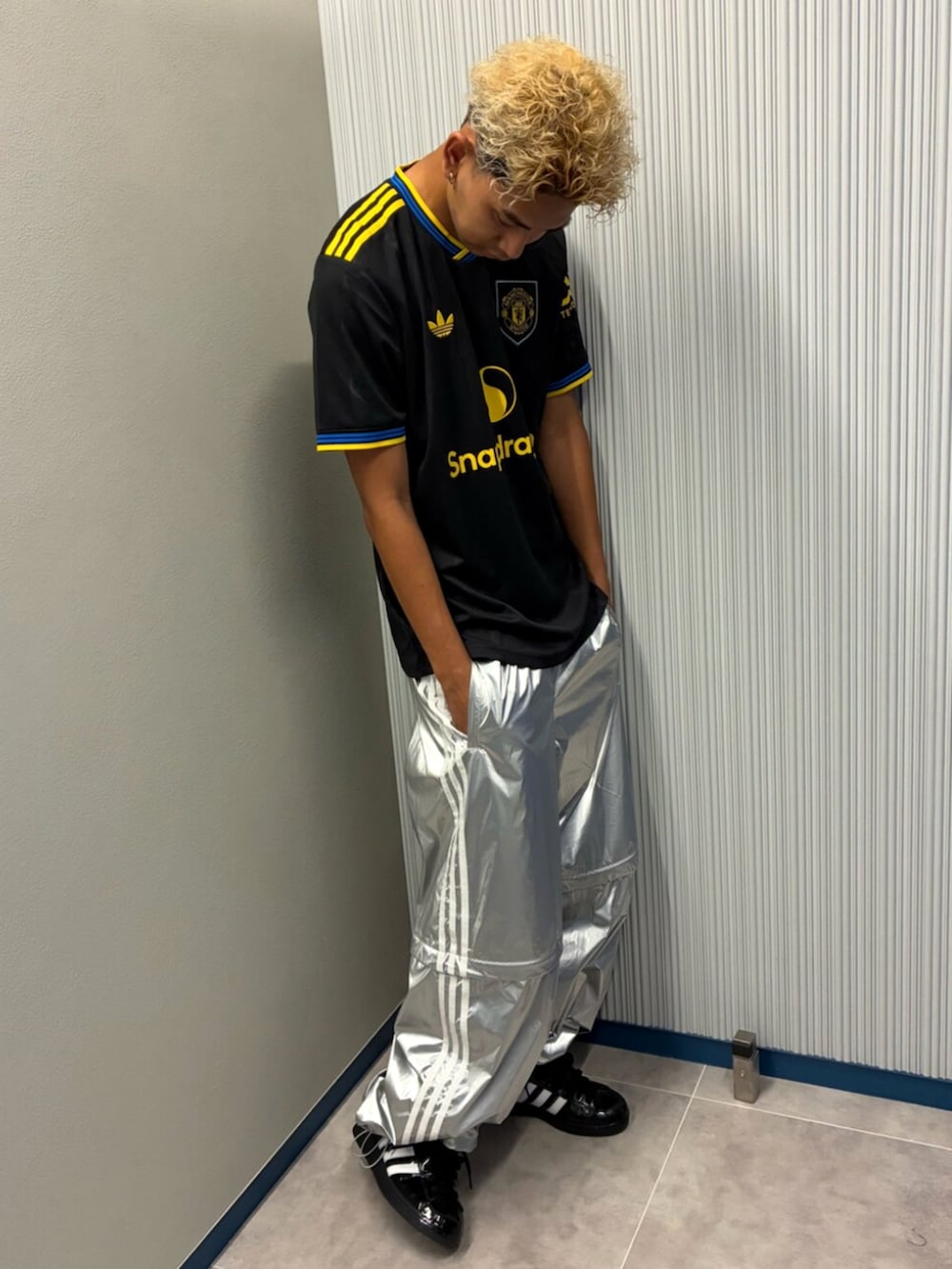 【完売モデル】　adidas マンチェスターユナイテッド　チームガイスト　美品 アディダス マンチェスター・ユナイテッド 25/26 ホーム