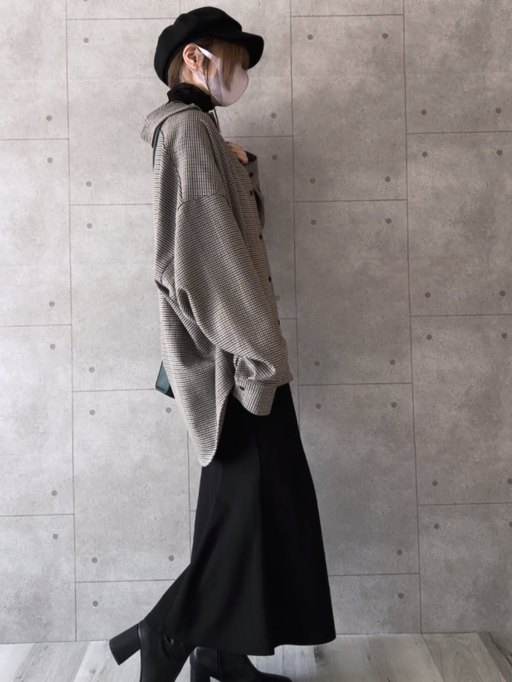 IROさんの「Imitation wool huge shirts/イミテーションウールヒュージシャツ（CASPER JOHN）」を使ったコーディネートの2枚目の写真