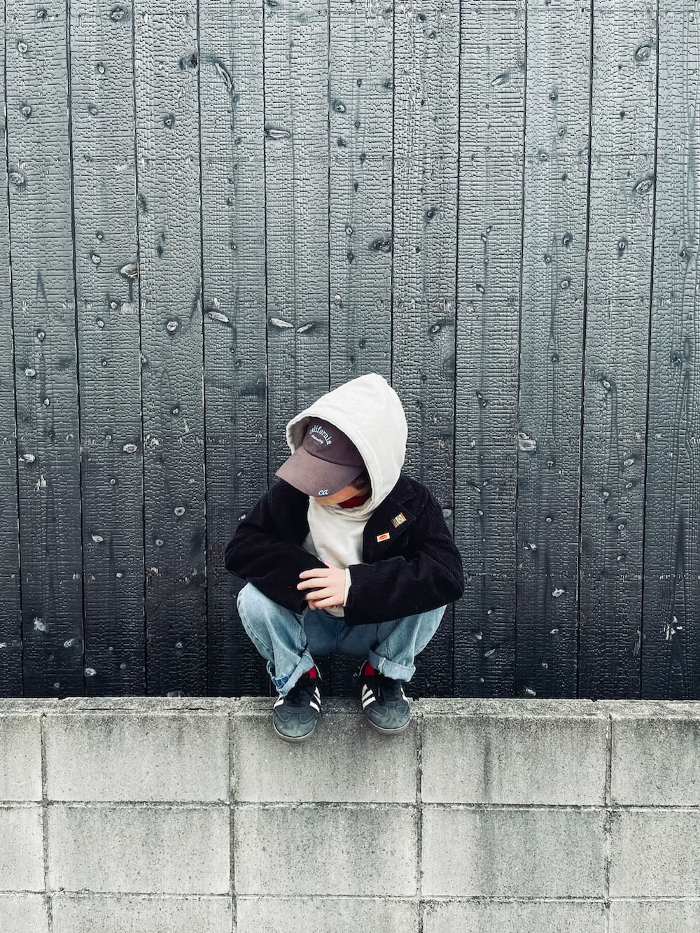 「韓国子供服、おでかけコーデ、小学生、男の子、キッズコーデ、小学生男子、むすこーで、キッズ、こどもコーデ、ジャケット」｜「zancloverのアイテム（その他アウター、ブラック系）」を使った、3kids monさん（キッズ・127cm）の夏コーディネートの2枚目の写真