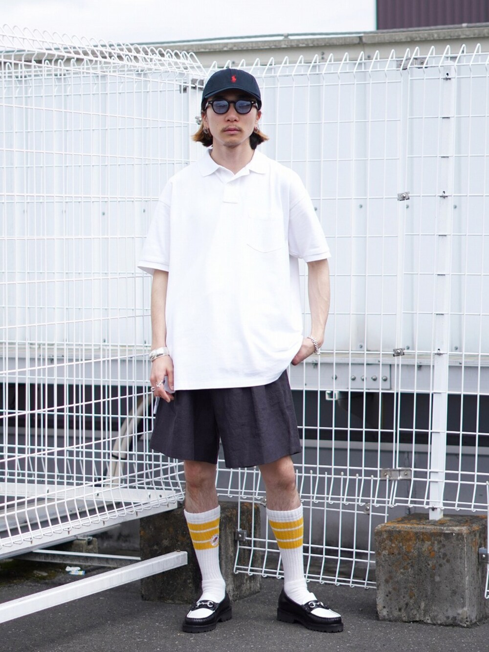 「春夏コーデ、ミリタリージャケット、marka、PORT BY ARK、ショートパンツ、ハーフパンツ、シンプルコーデ」｜「markaのmarka / マーカ：SHORT MODS - organic cotton weather cloth -：M23A-01BL01C[COR]（ミリタリージャケット、グリーン系）」を使った、ARKnets STAFFさん（メンズ・171cm）の春コーディネートの3枚目の写真