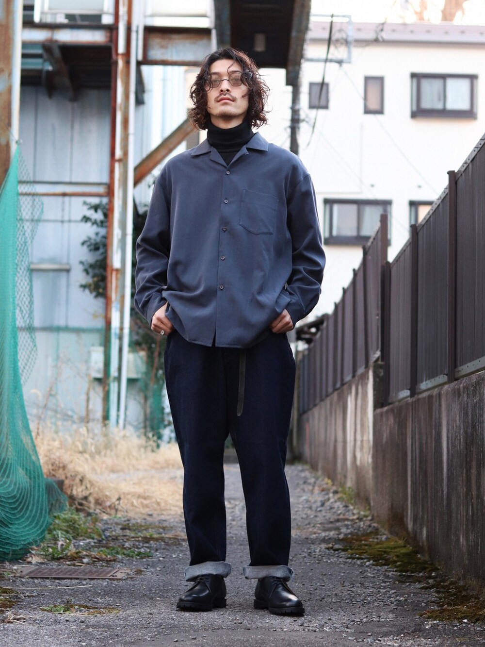 「私の推しブランド、大人コーデ、お出かけコーデ、春先取り、大人カジュアル、デニム、デニムパンツ、デニムジャケット、セットアップ、セットアップスタイル、ブーツスタイル、ブルー、marka」｜「markaのmarka / マーカ：TYPE1 DENIM JACKET - organic cotton 12oz denim -：M23A-02BL01C[COR]（デニムジャケット、ブルー系）」を使った、ARKnets STAFFさん（メンズ・173cm）の冬コーディネートの3枚目の写真
