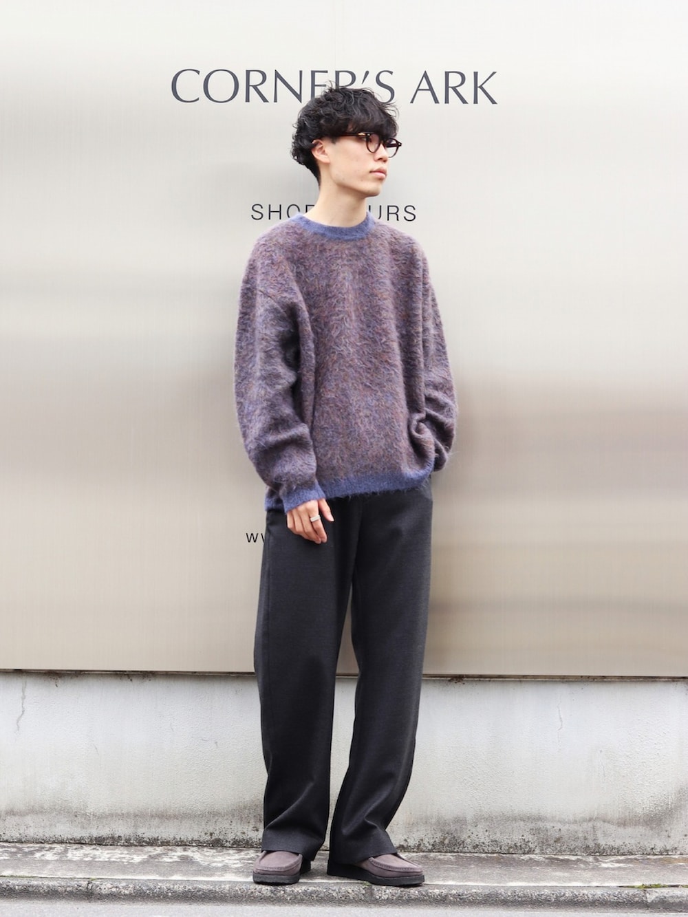 「冬のコーデ、シンプル、秋冬、ブルゾン、ニット、スラックス、パンツスタイル、ジャケット、marka、PORT BY ARK」｜「YOKEのアイテム（ニット/セーター、その他）」を使った、ARKnets STAFFさん（メンズ・176cm）の冬コーディネートの3枚目の写真