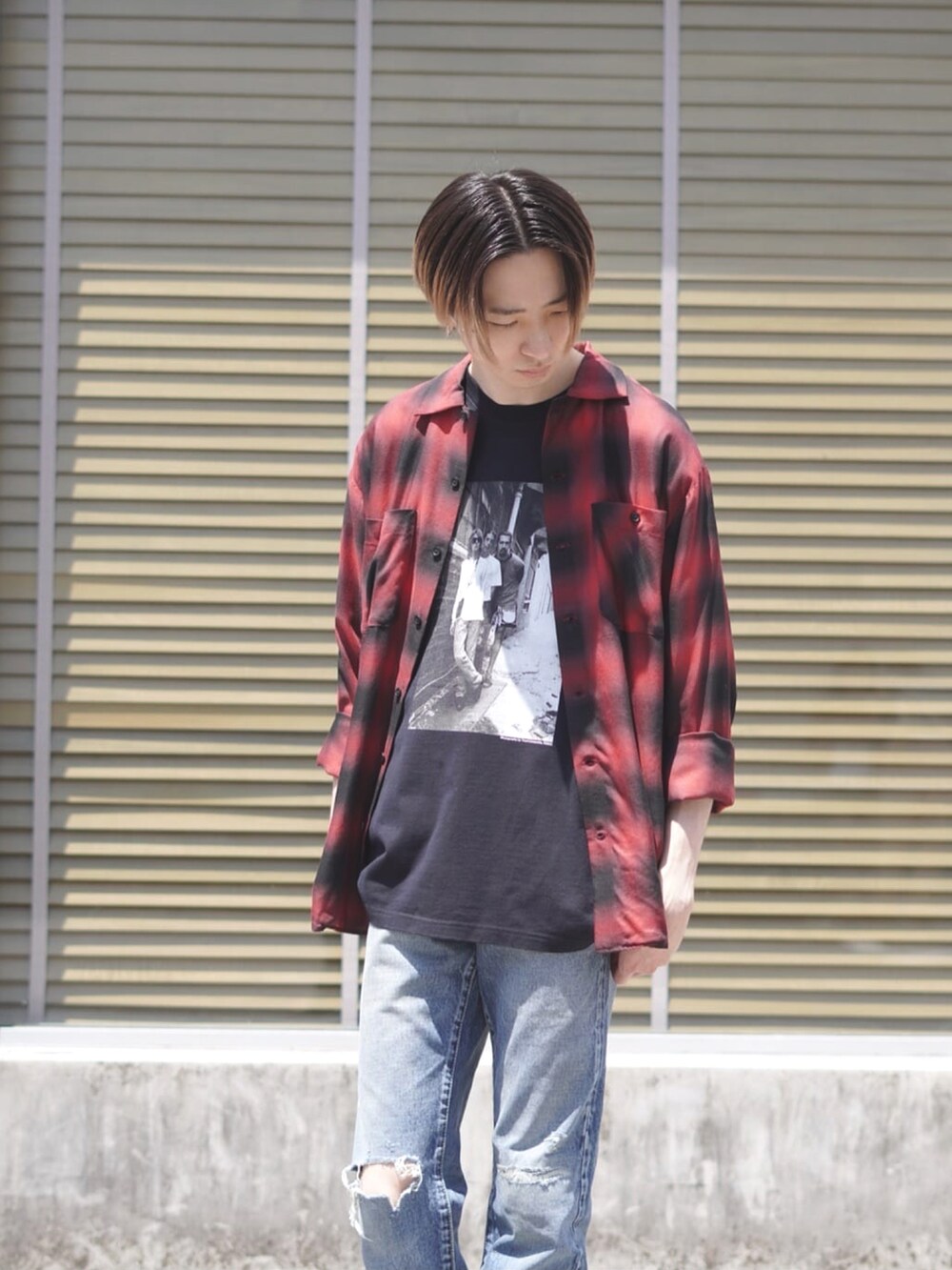 「チェック、デニム、チェックシャツ、NIRVANA、大人カジュアル、GUIDI、ヴィンテージライク、登坂広臣、minedenim、CDL」｜「MINEDENIMのMINEDENIM / マインデニム：Rayon Ombre Check Loose Work SH：MND-TSK001[RIP]（シャツ/ブラウス、レッド系）」を使った、ARKnets STAFFさん（メンズ・183cm）の夏コーディネートの3枚目の写真
