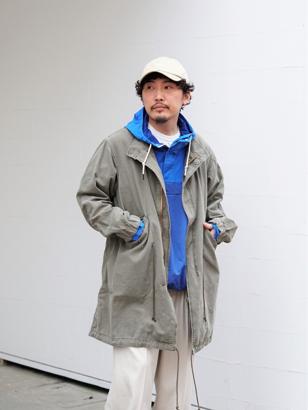 「REMI RELIEF、patagonia、THE NORTH FACE、THE NORTH FACE PURPLE LABEL、春アウター、nanamica、HOKAONEONE、DAIWAPIER39、REMI RELIEF NAVY LABEL、春服みてみて」|「nanamicaのアイテム(キャップ、ベージュ系)」を使った、ARKnets STAFFさん(メンズ・170cm)の春コーディネートの2枚目の写真