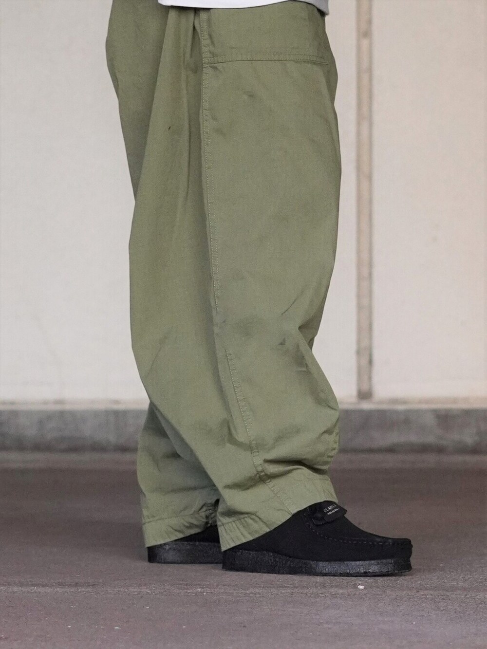 「ビッグシルエット、REMI RELIEF、CAP、THE NORTH FACE、THE NORTH FACE PURPLE LABEL、ビックシルエット、KIJIMA TAKAYUKI、clarks、PORT BY ARK、REMI RELIEF NAVY LABEL」｜「PORT BY ARKのPORT BY ARK / ポートバイアーク：KIJIMA TAKAYUKI for PORT BY ARK 6 Panel Cap：PO10-C002[COR]（キャップ、グリーン系）」を使った、ARKnets STAFFさん（メンズ・165cm）の冬コーディネートの3枚目の写真