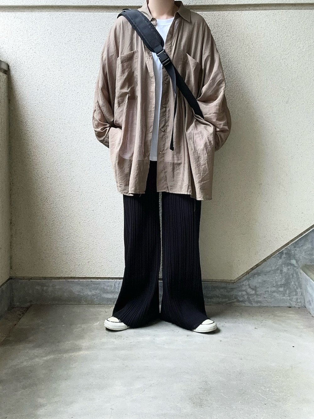 「recaのシアードルマンシャツ（シャツ/ブラウス、ベージュ系）」を使った、あやたさん（レディース・152cm）の秋コーディネートの3枚目の写真