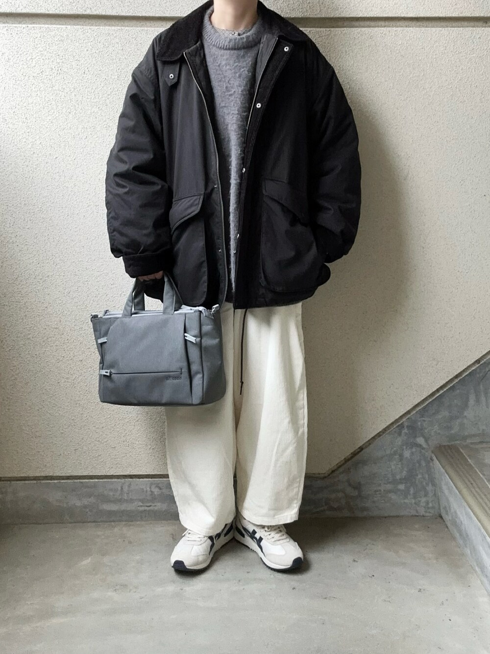 「FREAK'S STOREのコットンショートブルゾン（ブルゾン、ブラック系）」を使った、あやたさん（レディース・152cm）の冬コーディネートの3枚目の写真