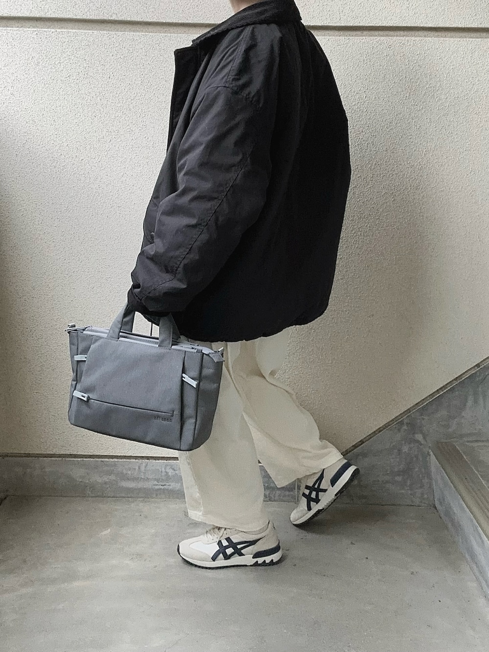 「FREAK'S STOREのコットンショートブルゾン（ブルゾン、ブラック系）」を使った、あやたさん（レディース・152cm）の冬コーディネートの2枚目の写真