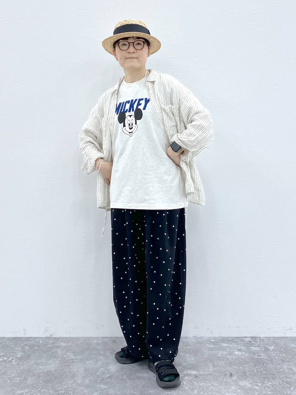 その他のシャツ/ブラウス、その他のその他パンツを着用したレディースの春コーディネートの3枚目の写真